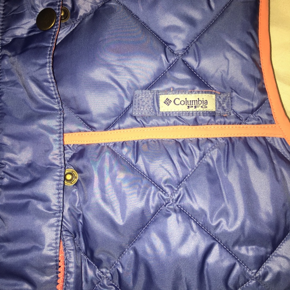 New Authentic Ladies Columbia puffer vest. $25 +SH